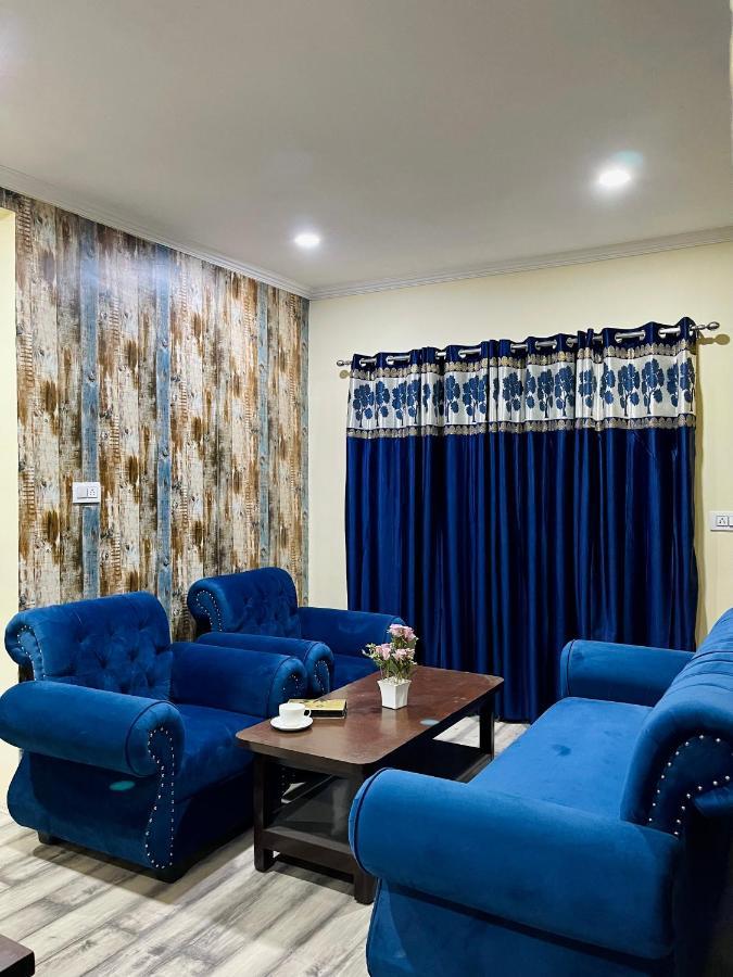 Khwaab Gah By The Khayabaan-Homestay Apartments Fully Furnished With Functional Kitchen, Wifi & Parking In City Centre Srinagar  Exterior photo